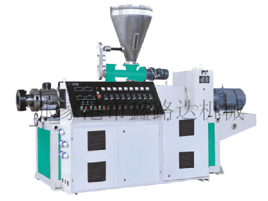 锥形双螺杆挤出机