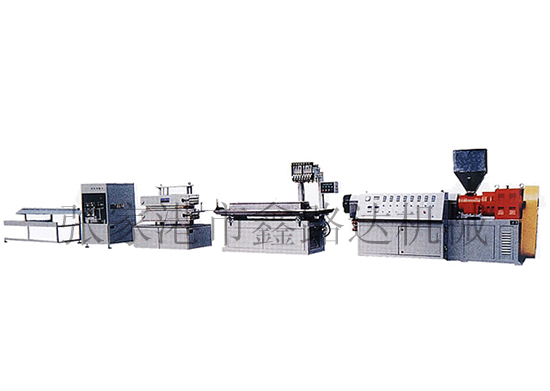 PVC发泡型材生产线