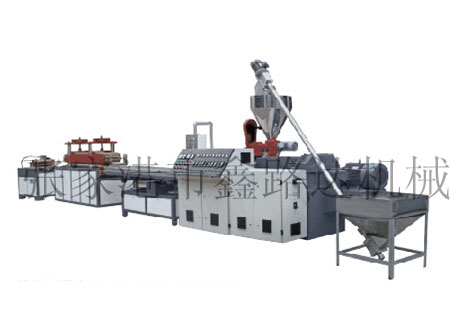 PVC无缝扣板生产线